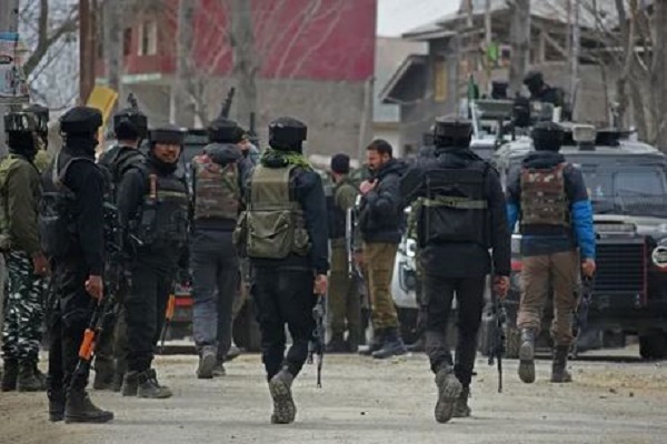 انتقاد مسلمانان هند از تسلیح هندوهای کشمیر