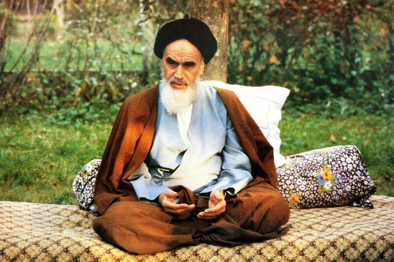 Pentingnya Memperkenalkan Keteladan Imam Khomeini pada Generasi Muda