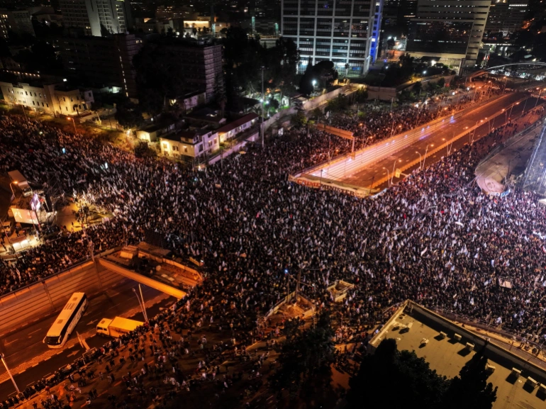Thousands hold rallies against Netanyahu's 'legal reforms' for 10th straight week