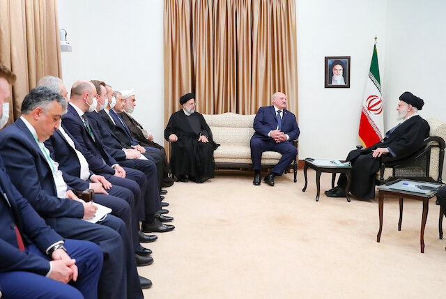 Imam Khamenei urges sanctioned states to cooperate to neutralize pressures