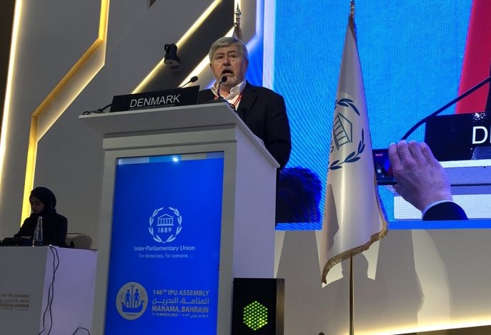 البحرين: رئيس وفد البرلمان الدنماركي يُطالب بالحرية للرمز الخواجة