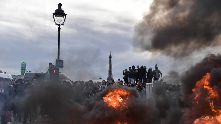 Građani ustali protiv Macronove reforme i sukobili se s policijom