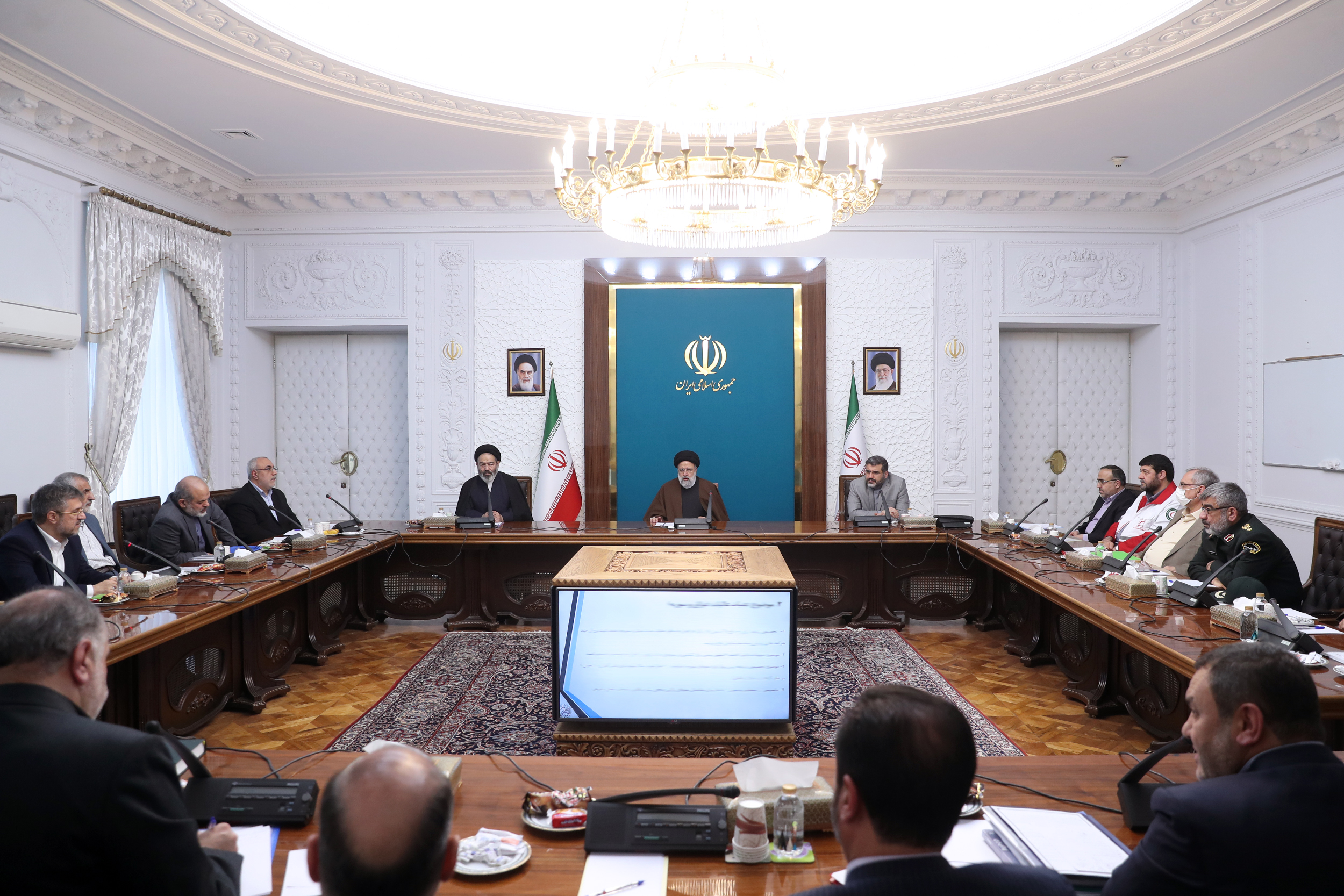 Pres. Raisi: Officials should fulfil their duties by synergising in providing services to pilgrims