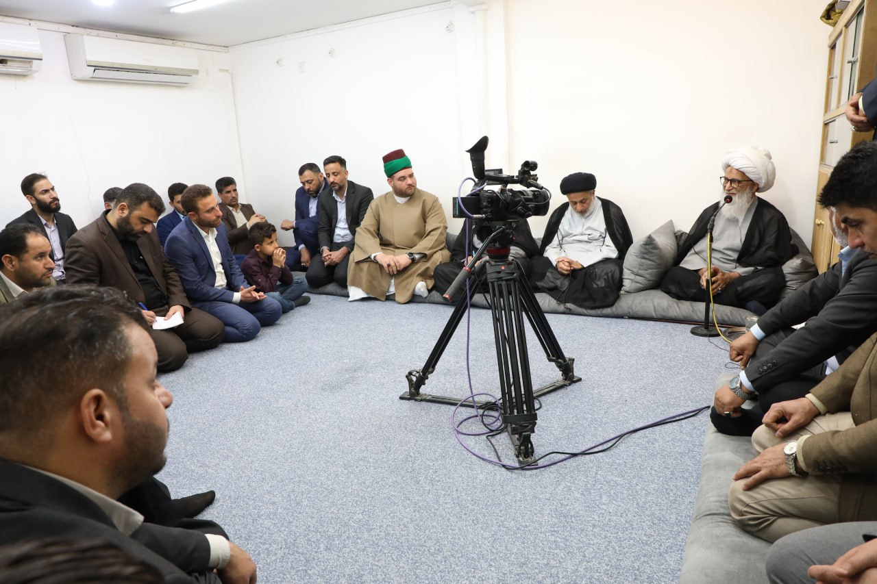  آية الله النجفي: تقديم العمل على القول من أهم أولويات رجل الدين لنجاح رسالته