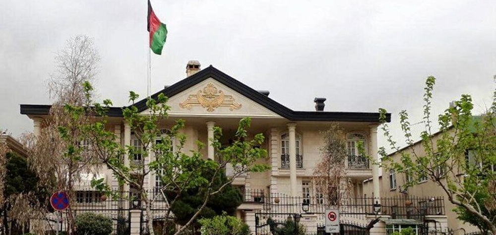 Análisis: ¿Por qué Irán entregó la embajada de Afganistán a los talibanes?