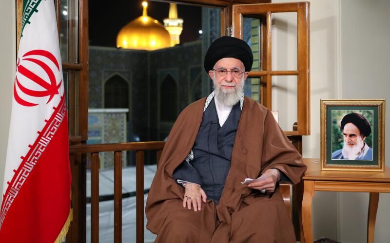 Imam Khamenei terms new year's slogan as inflation control, growth in production