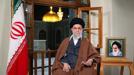 イラン最高指導者が新年のメッセージを発表、「今年はインフレの抑制と生産の成長の年、国家の主要課題は経済」