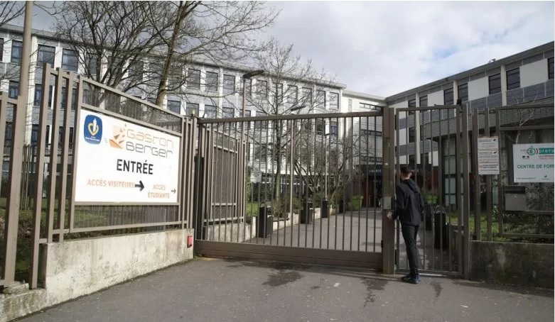 إدارة المدرسة تترك طالب من أصول عربية يصارع الموت وحده لحين الوفاة في فرنسا