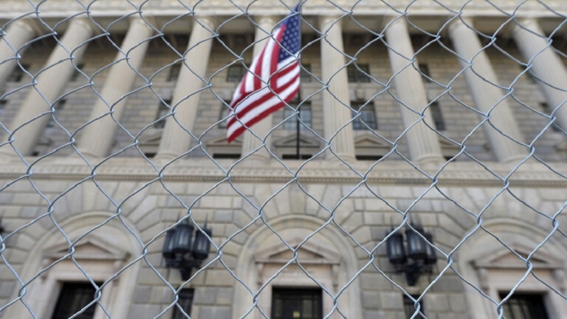 対イラン制裁の効果の乏しさを認めた米財務長官