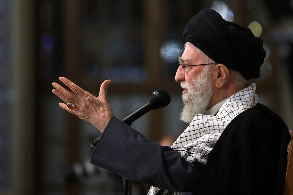 Imam Khamenei: Nagbigay ng 1.5 bilyong Iranian toman para sa pagpapalaya ng mga nangangailangang bilanggo