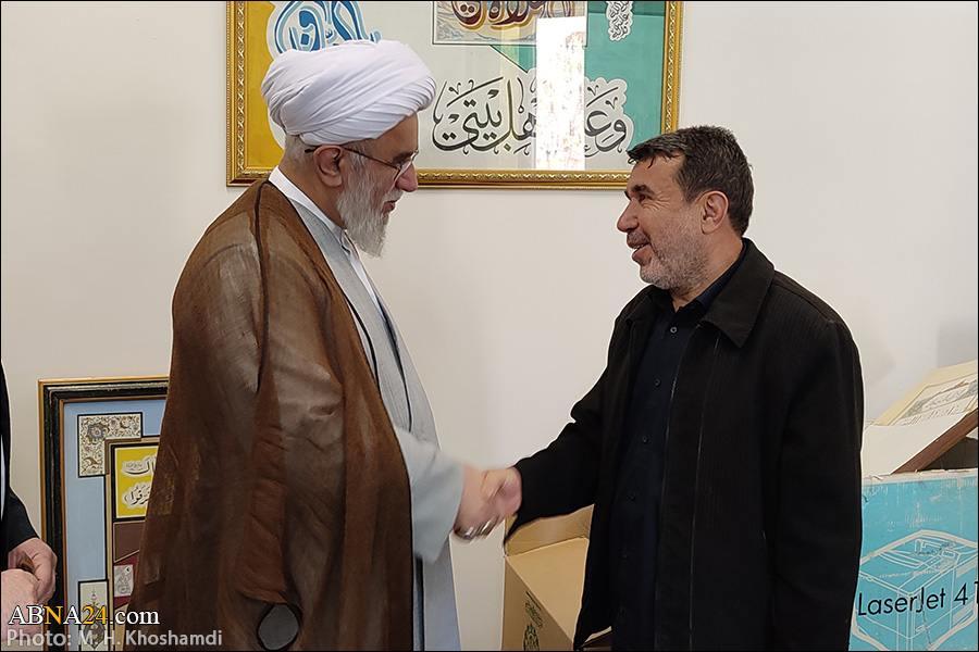تقرير مصور / لقاء أمين عام المجمع العالمي لأهل البيت (ع) في السنة الجديدة الايرانية مع موظفي المجمع العالمي
