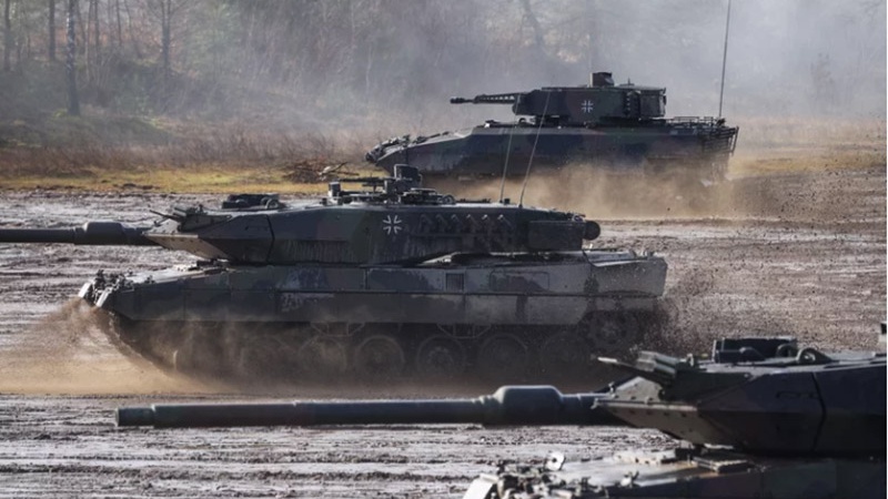 Germania invia alla Svizzera per acquistare carri armati Leopard