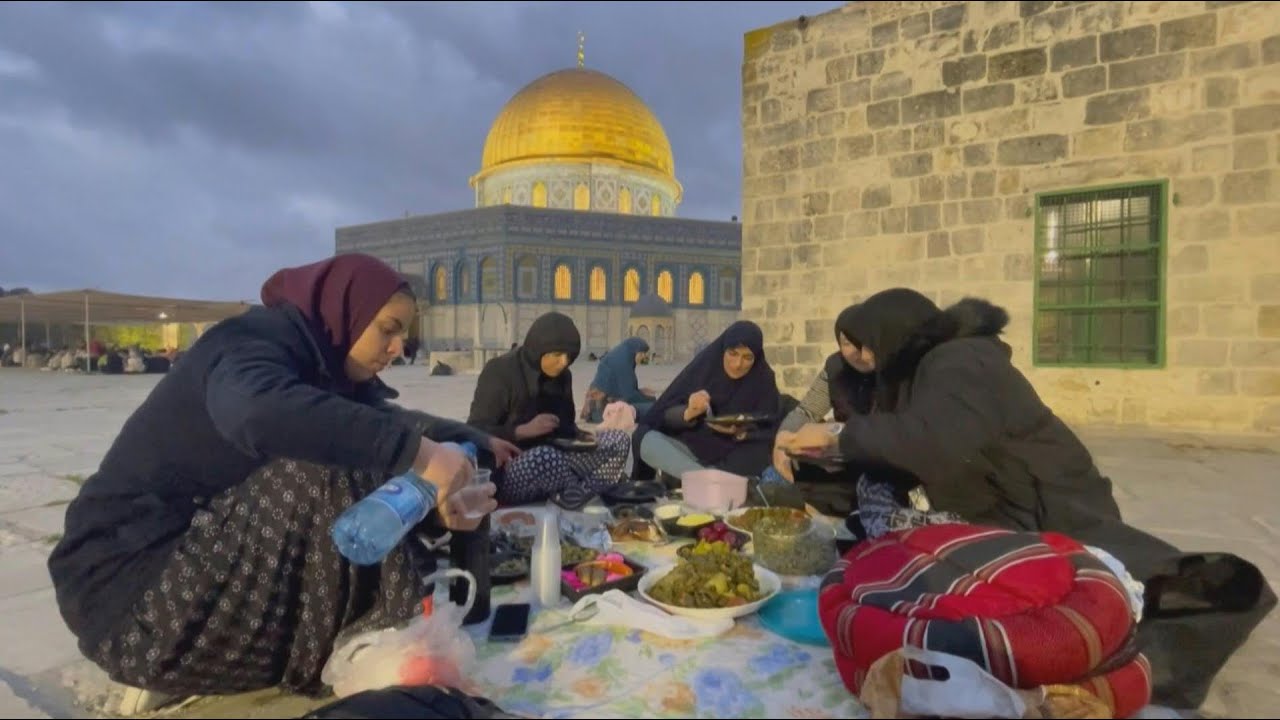 ویدیو/ افطار در مسجد الاقصی