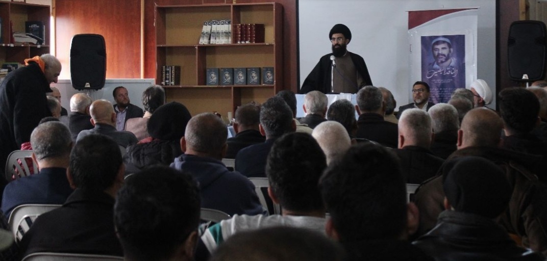 رونمایی از کتاب "الناقد البصیر" در لبنان