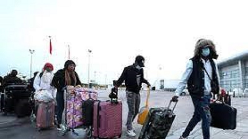 Centinaia di migranti subsahariani rimpatriati dalla Tunisia Centinaia di migranti subsahariani rimpatriati dalla Tunisia