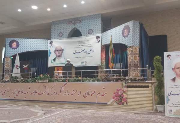 Shia scholar: Building Islamic unity, mission upon Muslim scholars
