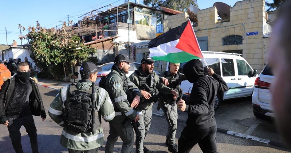 Zionist regime arrest ten Palestinians in Sheikh Jarrah