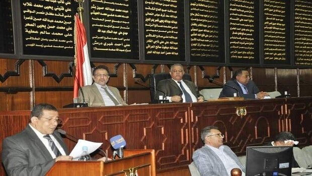 مجلس النواب اليمني يندد بالتحركات الأمريكية في المحافظات المحتلة ويدعو لليقظة والحذر