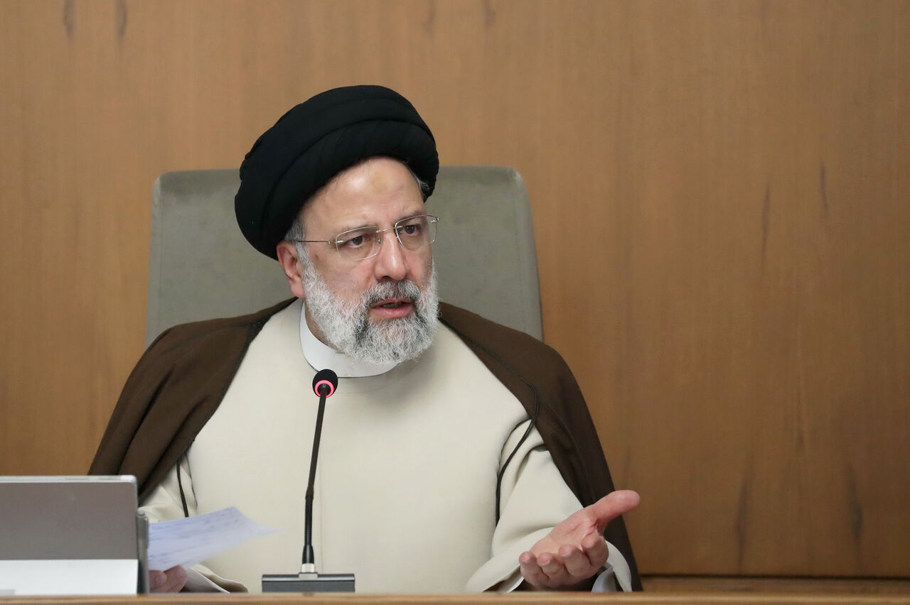 Pres. Raisi: Enemy's plot of poisoning students, inhumane crime