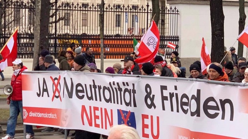 Proteste in Österreich und Deutschland gegen Beteiligung der US-geführten NATO am Ukraine-Krieg