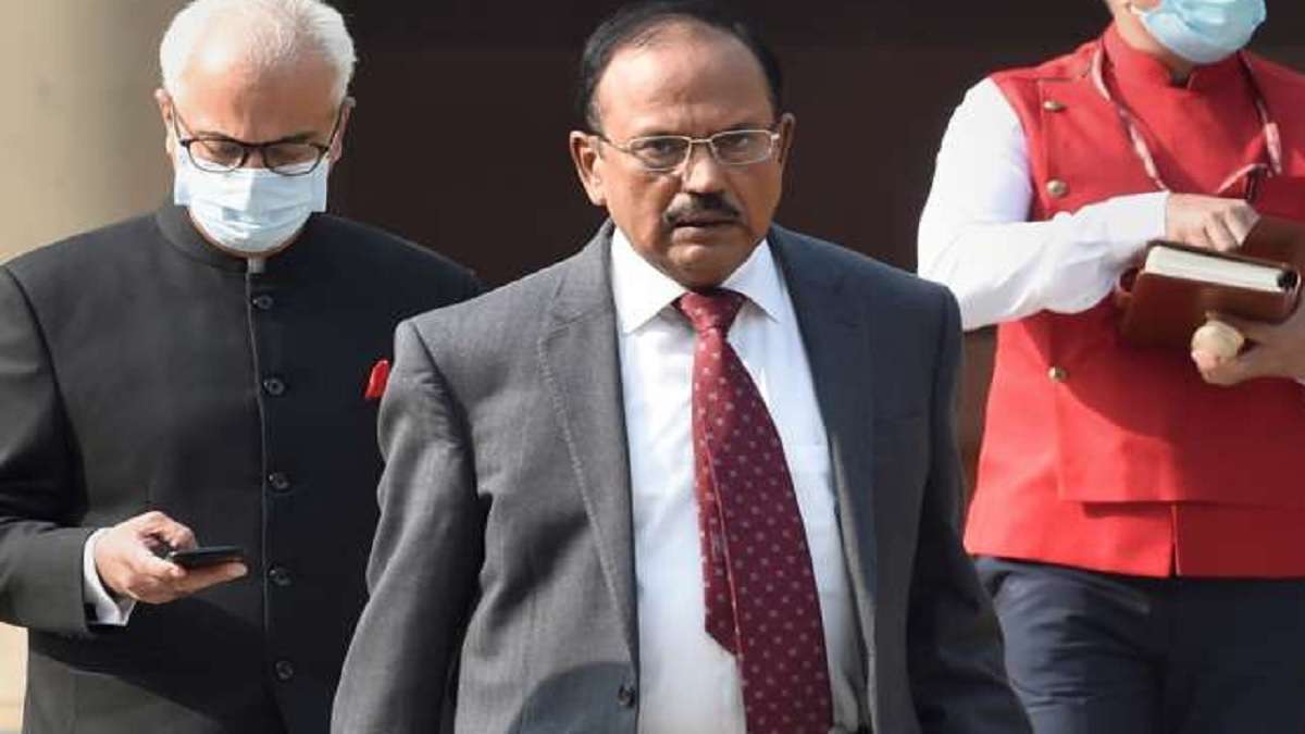 राष्ट्रीय सुरक्षा सलाहकार अजीत डोभाल ईरानी सिक्योरिटी कौंसिल के चीफ की दावत पर आज जाएंगे तेहरान। 