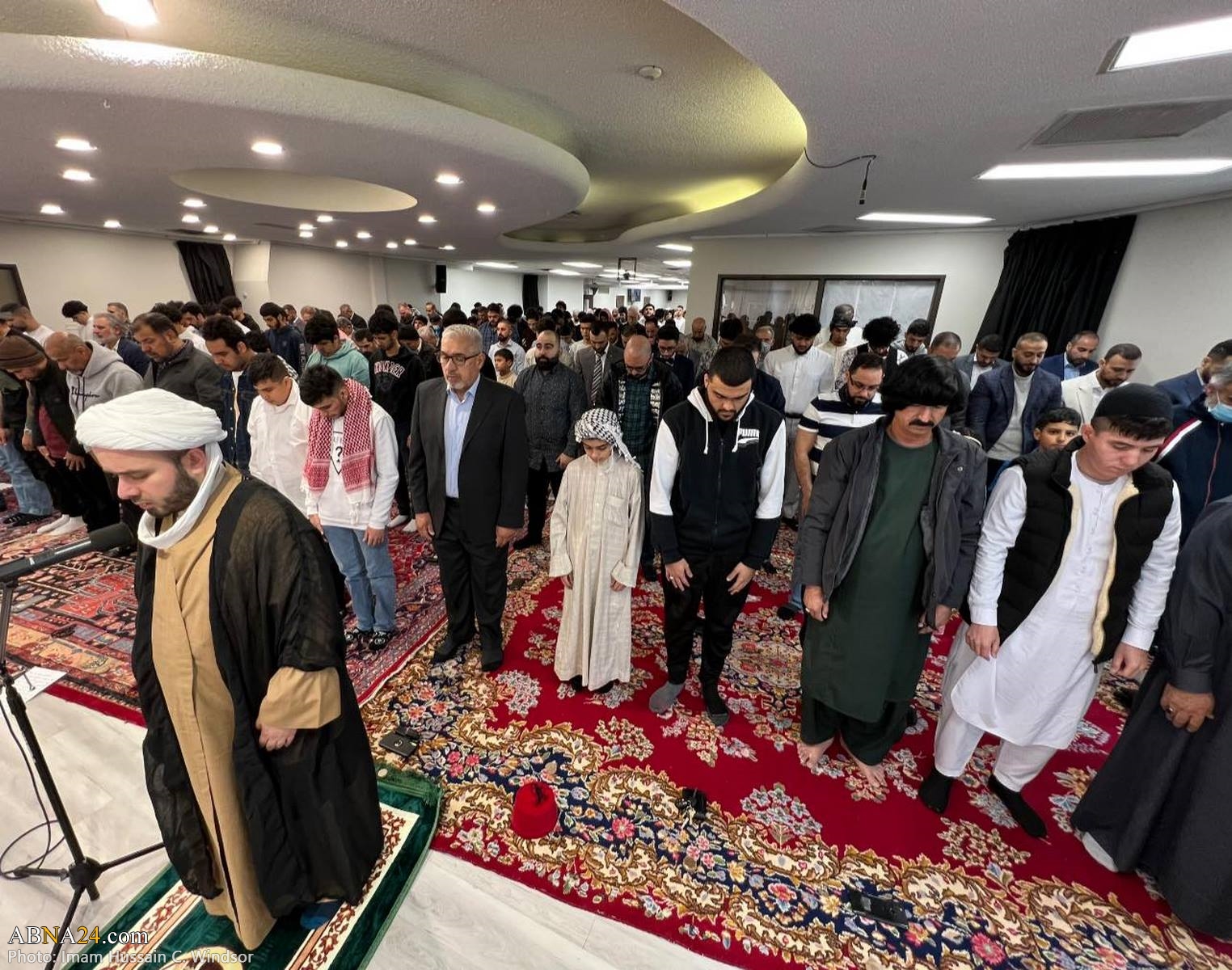 تقرير مصور / إقامة صلاة عيد الفطر المبارك بمدينة "ويندزر" الكندية