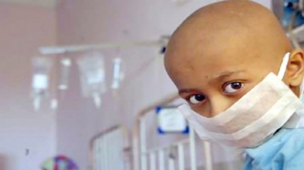 अमरीका और पश्चिमी देशों के क्रूर प्रतिबंधों से मरीज़ों को कितना नुक़सान