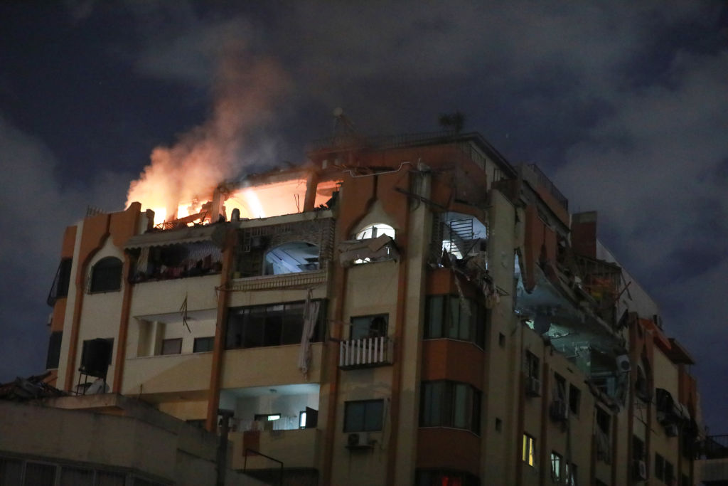 Three Palestinians martyred in Israeli airstrikes on residential areas in Gaza