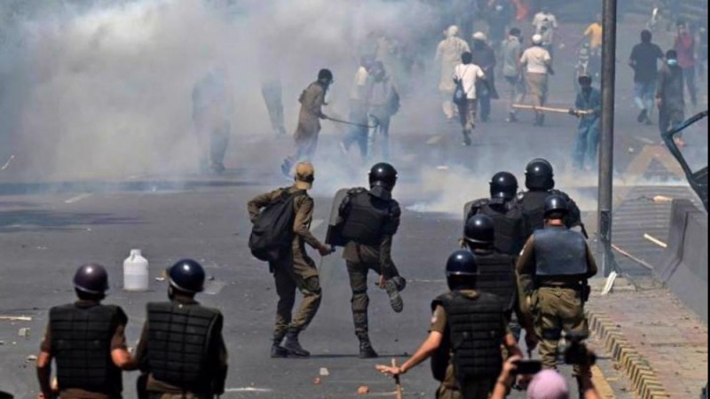 Armee wird eingeschaltet, da in ganz Pakistan nach Verhaftung von Imran Khan Proteste tobten