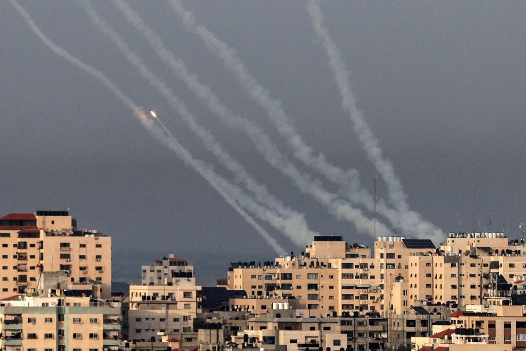 هلاکت و زخمی شدن ۸ صهیونیست در حمله موشکی به جنوب تل آویو 