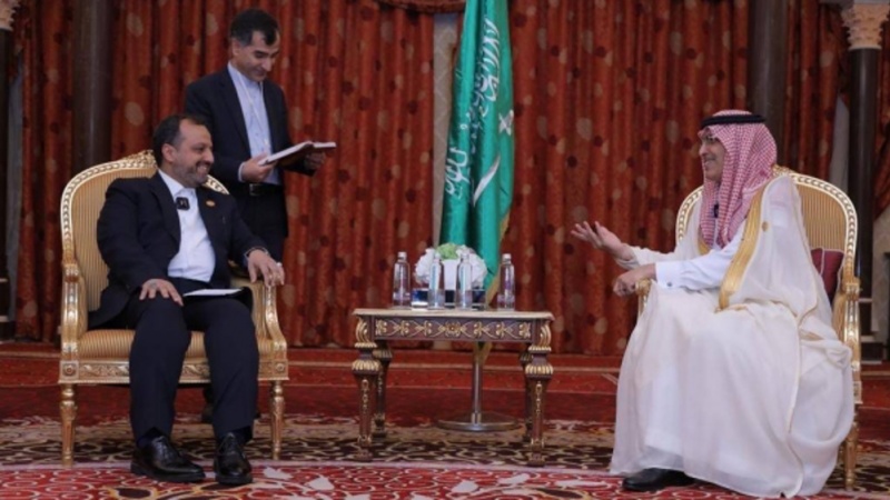 Iranischer Finanzminister trifft seinen saudischen Amtskollegen in Jeddah