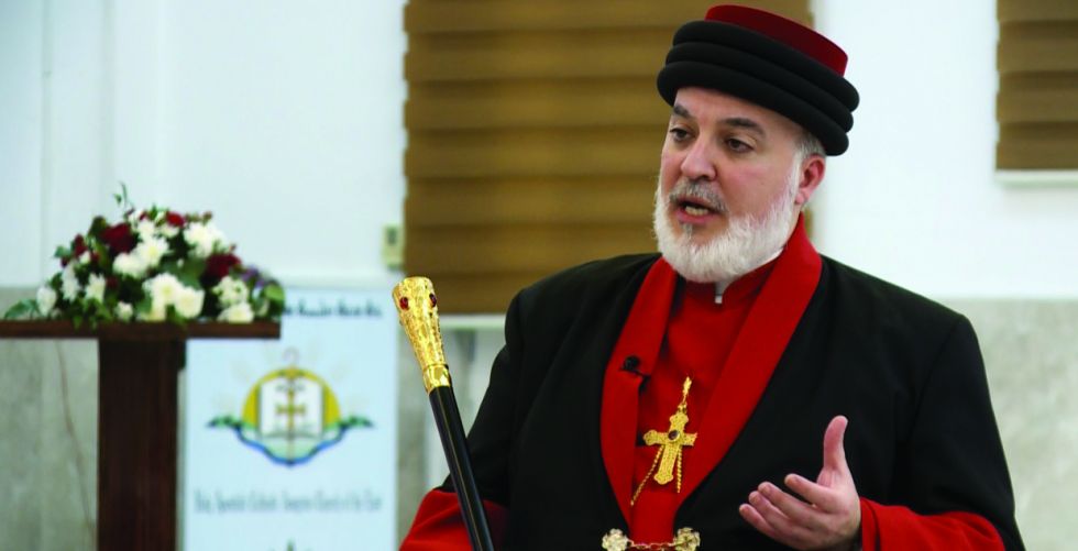زعيم كنيسة المشرق الاشورية بالعالم يزور مرقد الامام الخميني (رض) في ايران+(صورة)