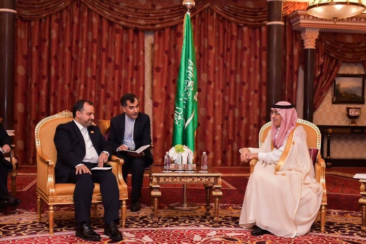 وزير الاقتصاد الإيراني يعلن عن توقيع اتفاقية استثمارية وجمركية وتجارية بين إيران والسعودية