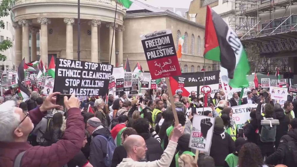 Video: Thousands march in London to commemorate Nakba Day