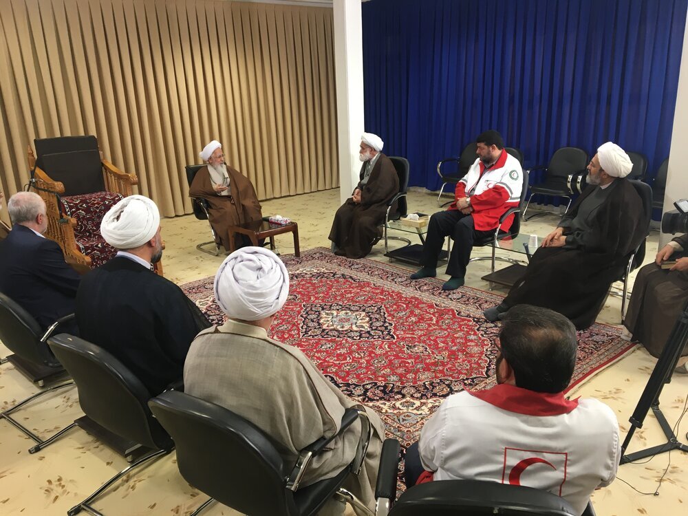 Grand Ayatollah Javadi Amoli: Officials should provide people with economic security