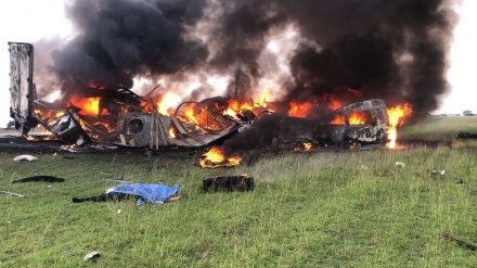メキシコでミニバスと大型トレーラー衝突、13人が死亡