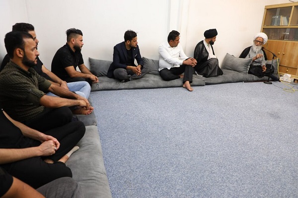 آية الله النجفي يؤكد الالتزام بالشرع المقدس والابتعاد عن المحرمات في جميع الأمور