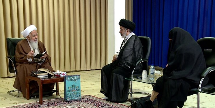 دیدار آیت‌الله جوادی آملی با مهمانانی از کشور بحرین