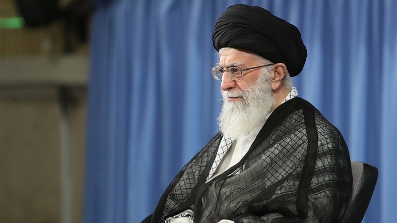 Rahbar Bertemu Pejabat Lembaga Haji Iran