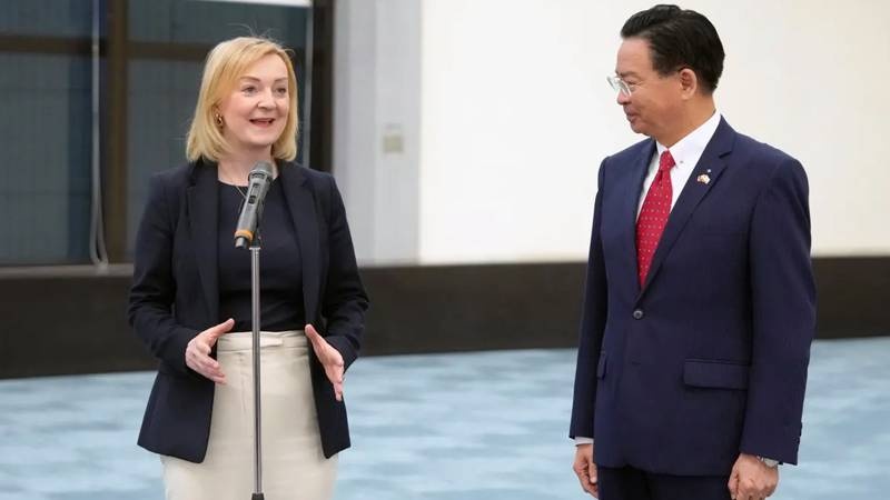 Гнев Китая по поводу визита бывшего премьер-министра Британии на Тайвань