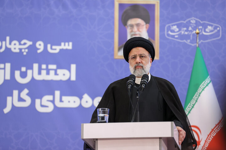 رئيسي بعد الإشادة بجهود الشباب: كنا مستهلكين فقط واليوم اصبحنا منتجين لشبكات الاتصالات