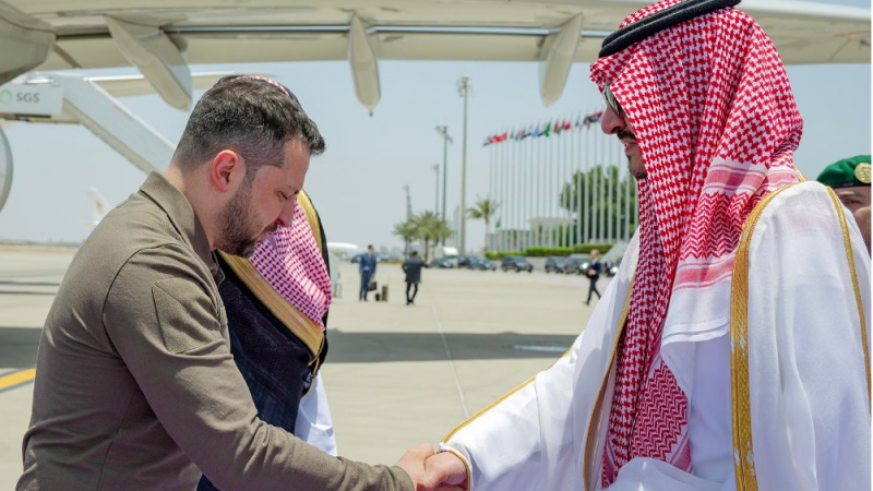 Zelensky invita Bin Salman in Ucraina. I media arabi lo criticano