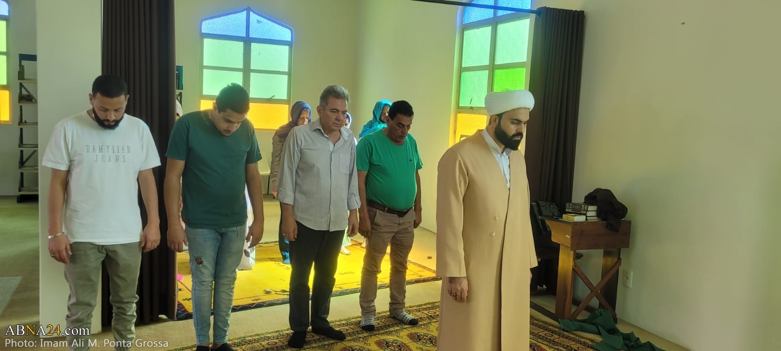 إقامة صلاة الجمعة في مسجد الامام علي (ع) بمدينة برازيلية+(صور)