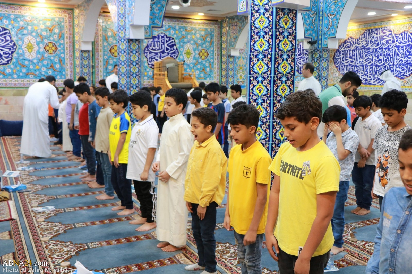 تقرير مصور /  اطفال مدينة سيهات السعودية يتعلمون الوضوء والصلاة في مسجد الزهراء (ع) 