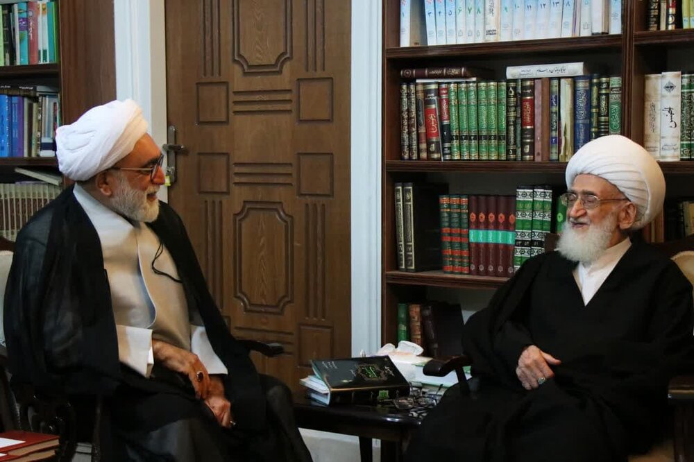 دیدار تولیت آستان قدس رضوی با آیت الله نوری همدانی