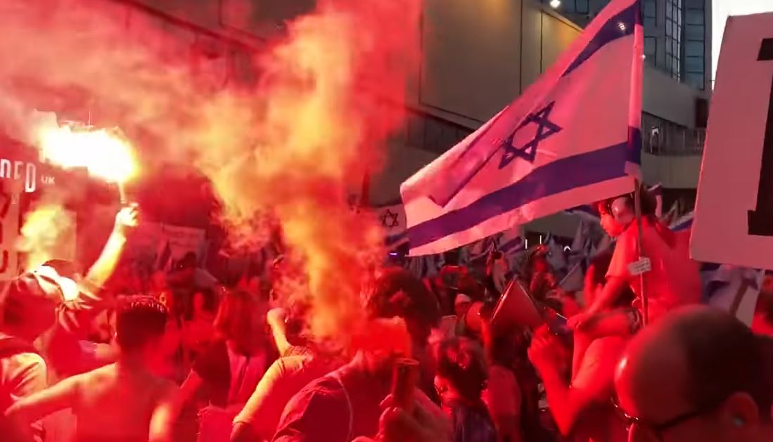 Videos: 20th week in a row; Tens of thousands of Israeli settlers demonstrate in Tel Aviv against Netanyahu