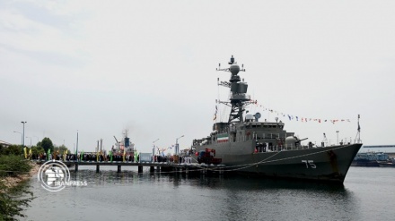 Die Ankunft des 86. Gruppenschiffs der Islamischen Republik Iran in Bandar Abbas nach 8-monatiger Fahrt