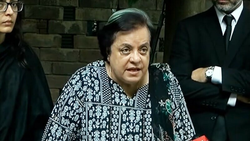 पाकिस्तानः इमरान ख़ान के एक मंत्री गिरफ़तार तो दूसरे ने पार्टी छोड़ी और सियासत भी