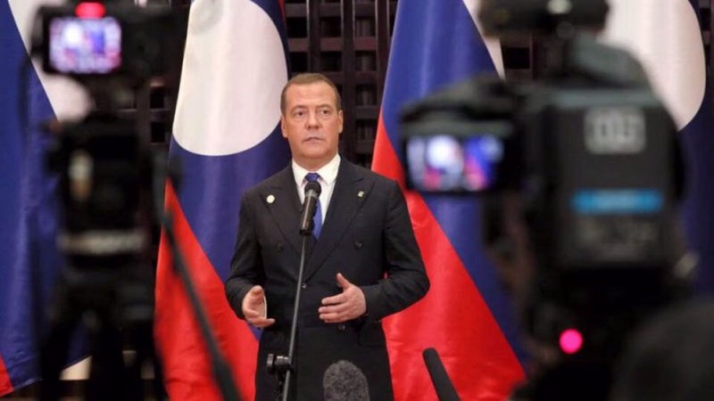 Medwedew: Waffen des Westens für Ukraine bringen die Welt der atomaren Apokalypse näher