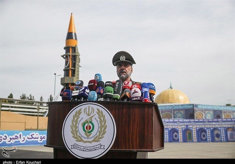 O Ministério da Defesa iraniano, determinado a defender o país e as conquistas da Revolução Islâmica